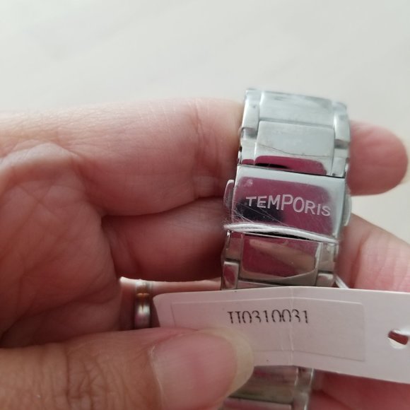 Authentic L’amour  “LOVE” Stainless Steel Quartz Watch, New Battery replaced. - Picture 2 of 10